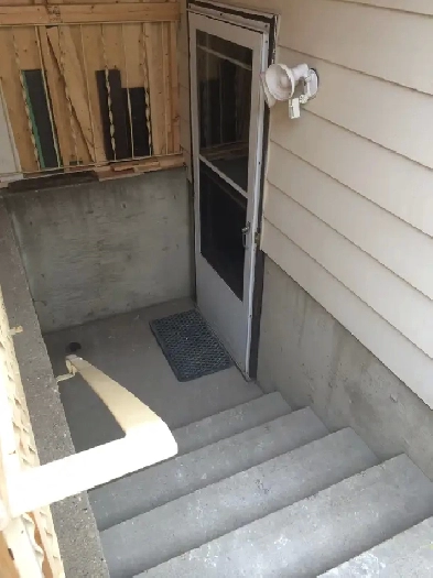 1-bedroom basement suite for rent(female only)-Aug 1,2025or ASAP Image# 1