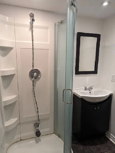 Furnished Room for Rent – Côte-des-Neiges (First Floor) Image# 1