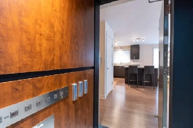 5 1/2 ASCENSEUR PRIVÉ, LUXEUX, ST HUBERT NOVEMBRE,50 ANS   VIDÉO Image# 9