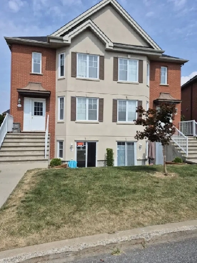 3 1 / 2 A louer Brossard REM Dix30 Rent. Libre maintenant. Image# 1