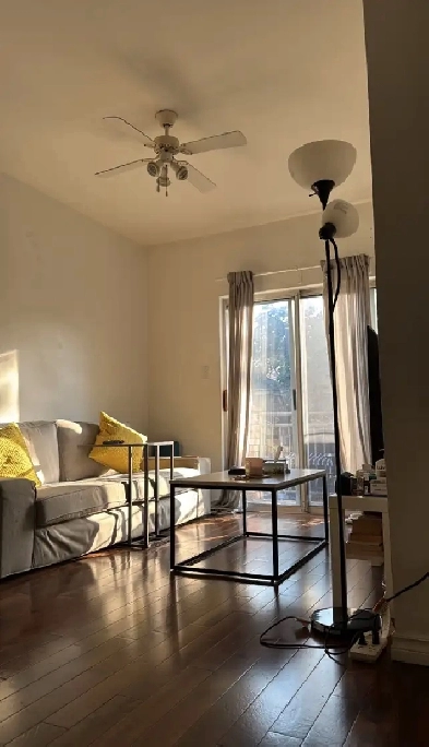 Bright 1 B   Den w/ Private Terrace in Fashion District Toronto Image# 1