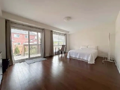 Spacious Room for Rent in Vaughan Image# 3