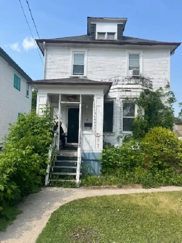 6 Bedroom House For Rent Image# 1