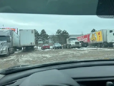 FOOD TRUCK PARKING Image# 1