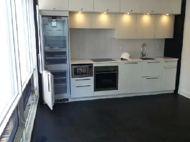 LUXURY STUDIO AT KARMA BLDG. YONGE AND COLLEGE. Image# 3