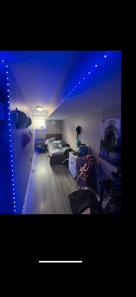 Room in York Village Image# 1