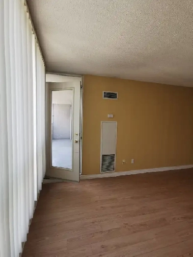 Condo in North York Image# 1