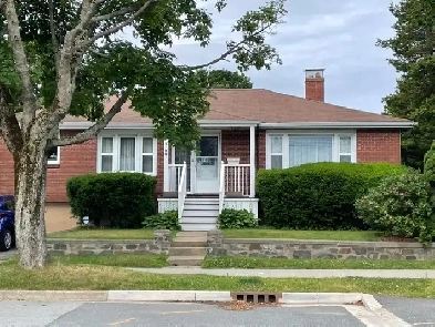 Executive House for Rent - AUG 1ST Image# 9