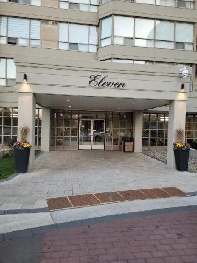 Two bedroom condo Bathurst and Steeles for rent Image# 7