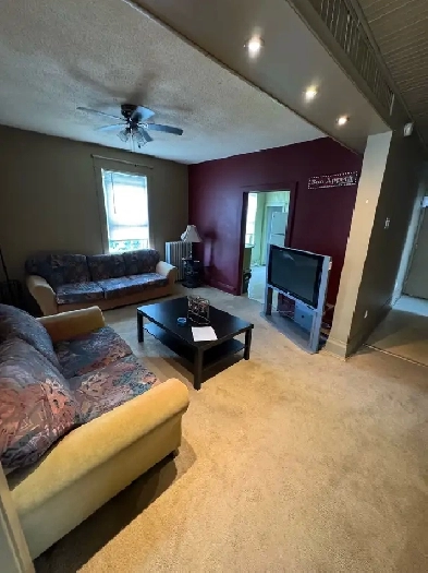 2 Bedroom Upstairs Apartment Available Image# 3