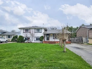 Great location! Charming 4-bedroom, 2-bathroom home Image# 5