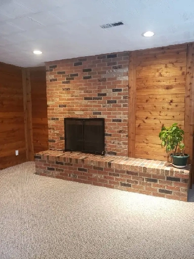 Beautiful Basement Suite For Rent In College Park Image# 2