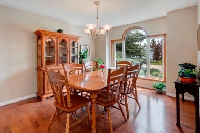 Bungalow close to the Bow in Cochrane Image# 11