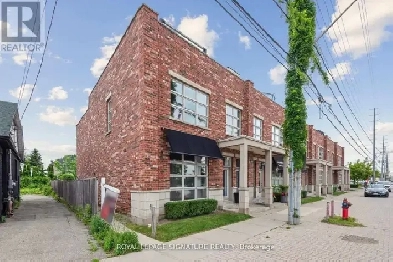 Modern Mixed-Use Unit with Private Patio & Parking Image# 1