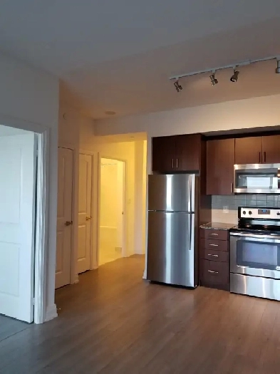 1bdm den parkng,lckr close to TTC subway station,Costco and more Image# 10