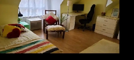 Large with PRIVATE WASHROOM Furnished, INTERNATIONALS welcome.. Image# 1
