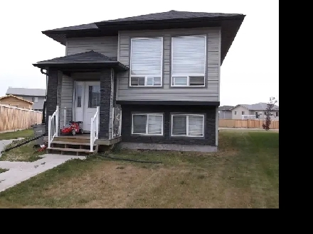 2 Bed 1 Bath Lower Suite Countryside North Available Sept 2nd! Image# 2
