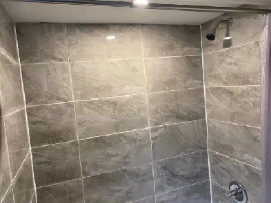 Reno'd 3 bed Apt#2 , 1 Pkg , 4pc-bath 1250sf Eglinton/Allen Rd Image# 1