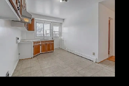 grand 4 1/2 lumineux haut de triplex Image# 3