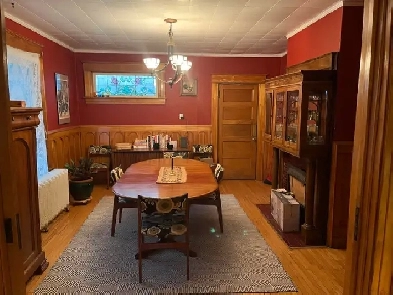 1 Bedroom in beautiful character home Image# 1