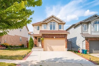 3 Bed 3 Bath Fully Finished Detached Home for Sale in Activa Image# 3