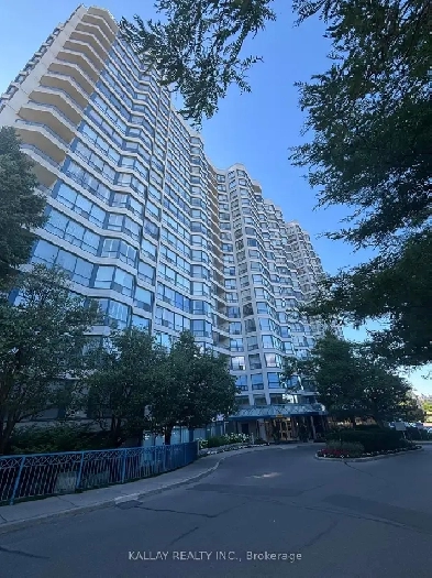 LARGE 1,675 Sq. Ft. condo in Thornhill (Yonge St) Image# 1