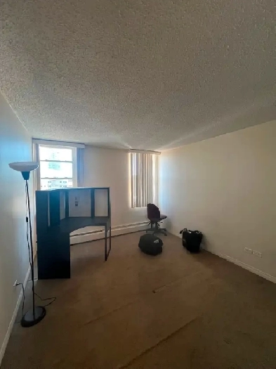 PRIVATE ROOM FOR RENT DOWNTOWN FOR A FEMALE Image# 1