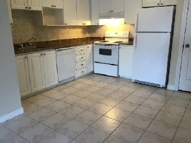 Spacious one bedroom apartment Truro September Image# 8