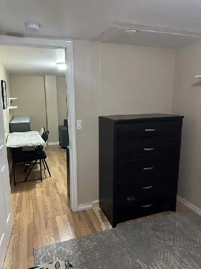 PRIVATE ROOM FOR FEMALE ,BRAMPTON ,BASEMENT CLOSE TO BUS STOP Image# 1
