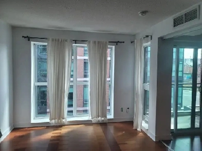 Queen St. West Image# 1