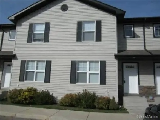 Cozy 3 Bedroom townhouse for rent. Available September 1 Image# 5