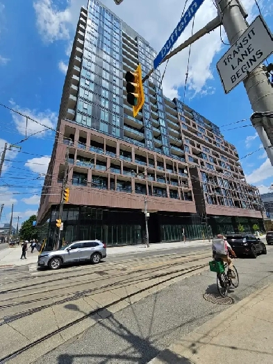 Modern 2 Bed Condo with Balcony, 285 Dufferin Street, Toronto Image# 8