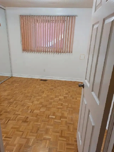 Big room for rent Image# 1