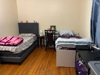 Room for rent for female on malton on ground floor, in sharing Image# 1