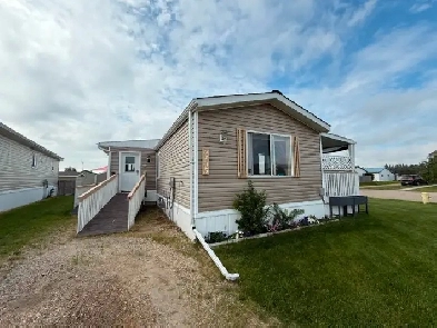 6405 52 Street Ponoka, AB T4J 1G8 Image# 7