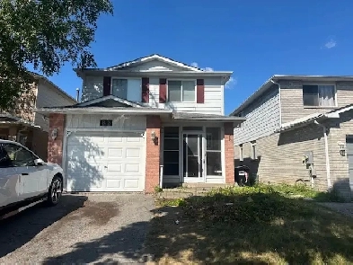 Barrie, 3 bedroom, 2 level apt Image# 1