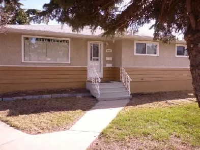 WALKING DISTANCE TO RED DEER POLYTECH. 2BDRM 1 BATH Image# 1