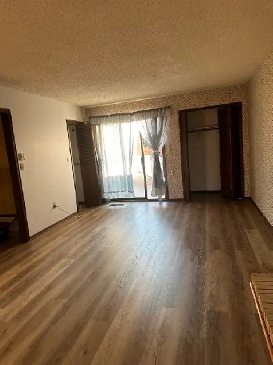 2 beds 1 bath Suite for rent Image# 3