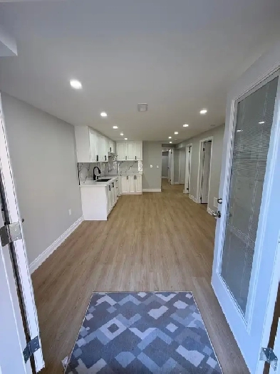 BRAND-NEW 2-BED/2-BATH PARKING WALKOUT BASEMENT FOR RENT Image# 7
