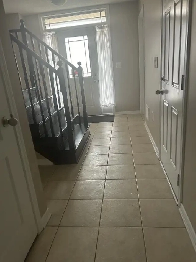 Townhouse for rent in Caledon Image# 2