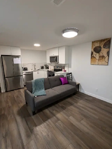 Fully Furnished Pet Friendly Legal Basement for rent Image# 4