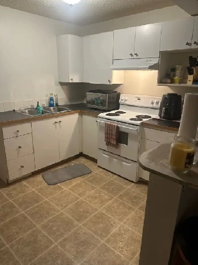 2 bedroom basement $750 shared includes utilities Image# 1