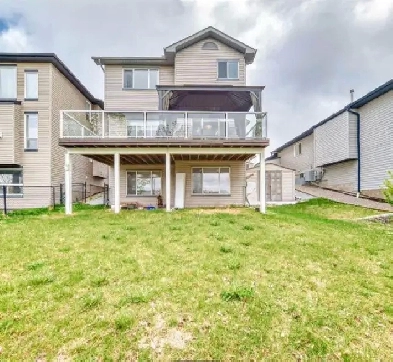 private room for rent for student in Chestermere Image# 2
