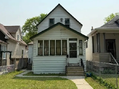 Scotia Heights 1 3/4 Stry 3 Br 1 Bath Full Bsmt ONLY $159,900! Image# 1