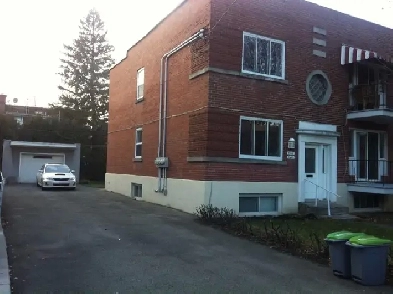 Ahuntsic, 8940 ChateaubriandGrand Studio, récent et impeccabl Image# 1