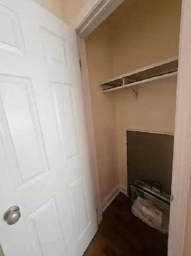 ⚡Furnished 1 Bedroom   Den W/ Parking ✅CN Tower Views ✅TTC & GO Image# 9