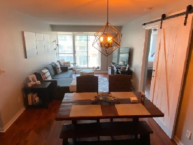 Sept start - 2 bed 2 bath, 1 parking 1 locker, 2 walk in closets Image# 2