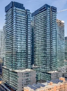 Toronto Condo Room for female (Aug 24 Discount!) Image# 1