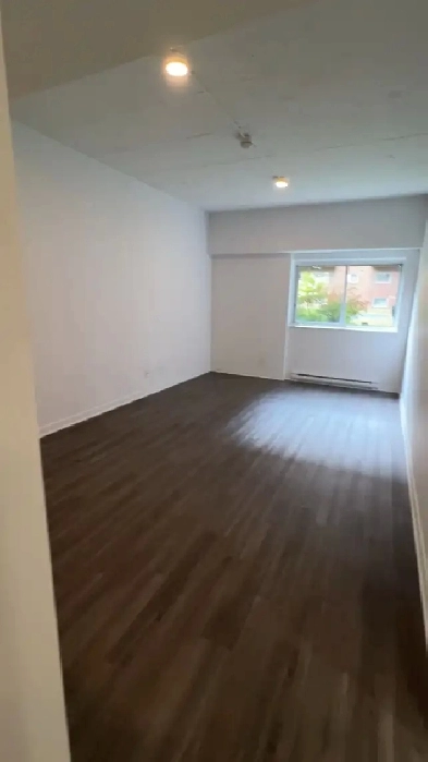Montreal Lease Transfer One bed room Image# 1