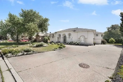 (For Sale) 2070 Funaro Cres - Tecumseh, ON Image# 1